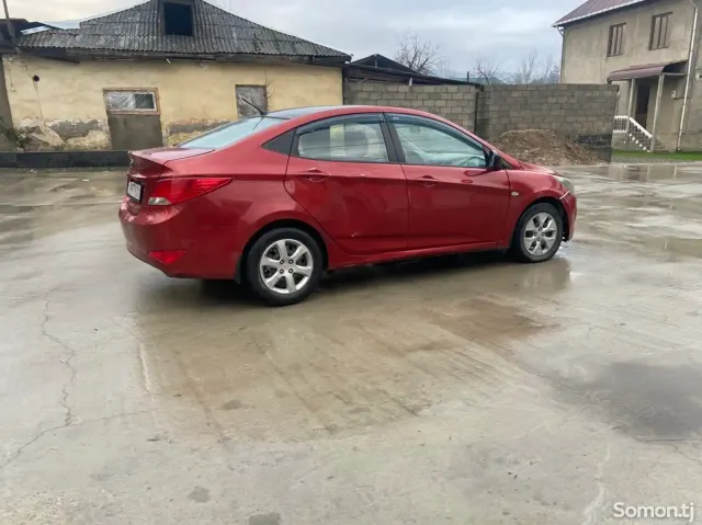 Hyundai Solaris 2016 · 1.4 MT
