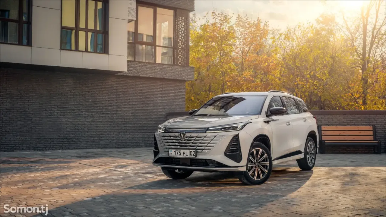 Changan CS 75 Plus 2025 · AT
