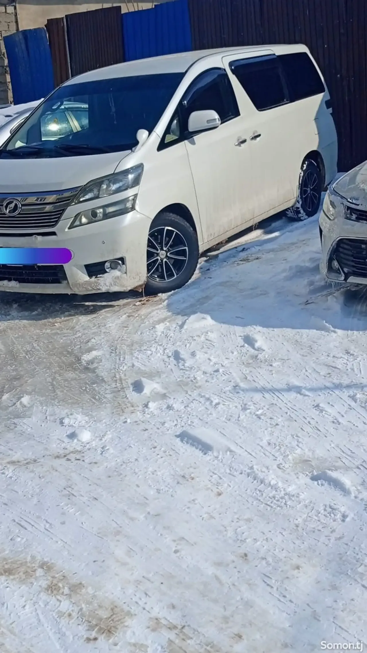 Toyota Vellfire 2008 · 2.4 AT