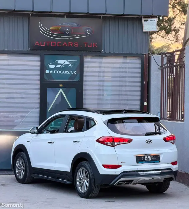 Hyundai Tucson 2016 · 2.0 AT