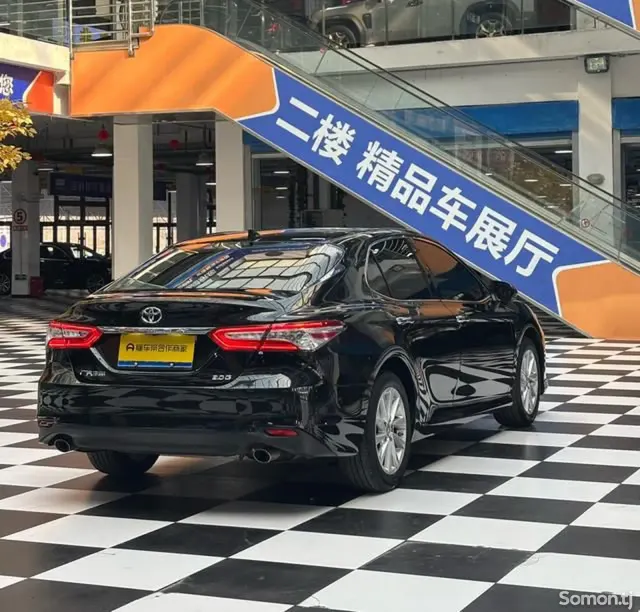Toyota Camry 2023 · 2.0 AT