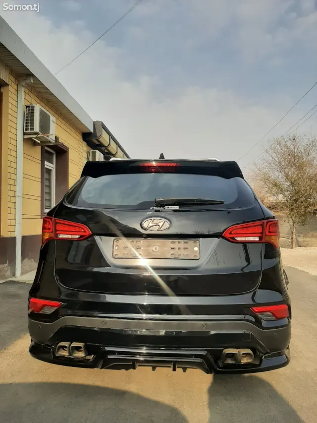 Hyundai Santa Fe 2016 · 2.0 AT