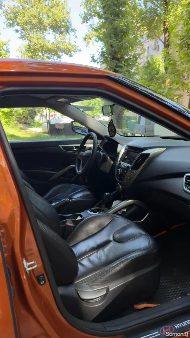 Hyundai Veloster 2012 · 1.5 AT