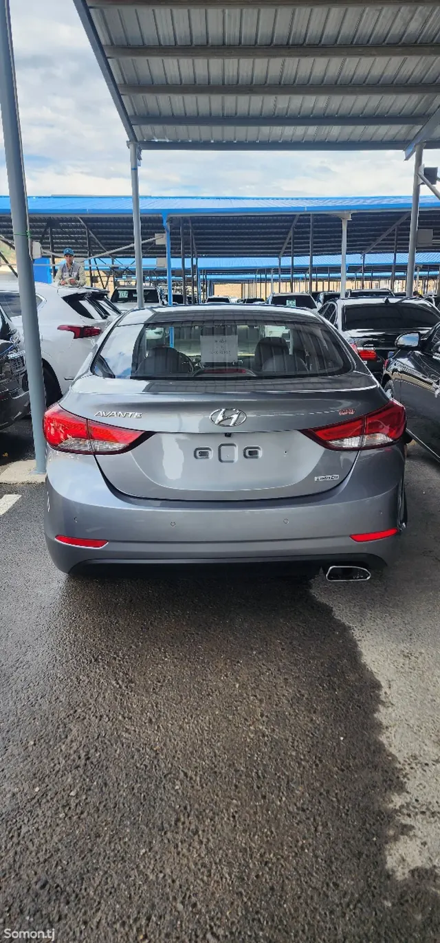 Hyundai Avante 2015 · 1.6 AT