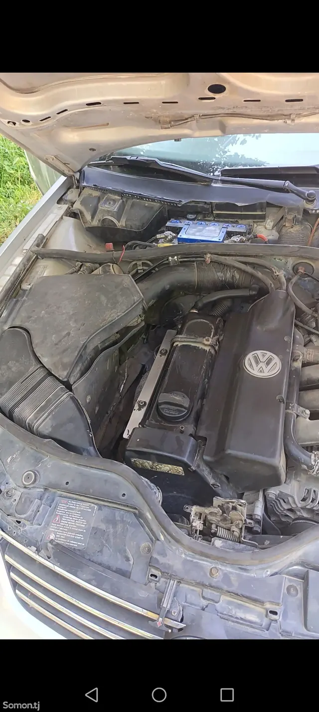 Volkswagen Passat 1997 · 1.6 MT