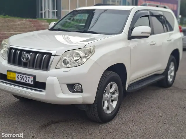 Toyota Land Cruiser Prado 2011 · 2.7 AT