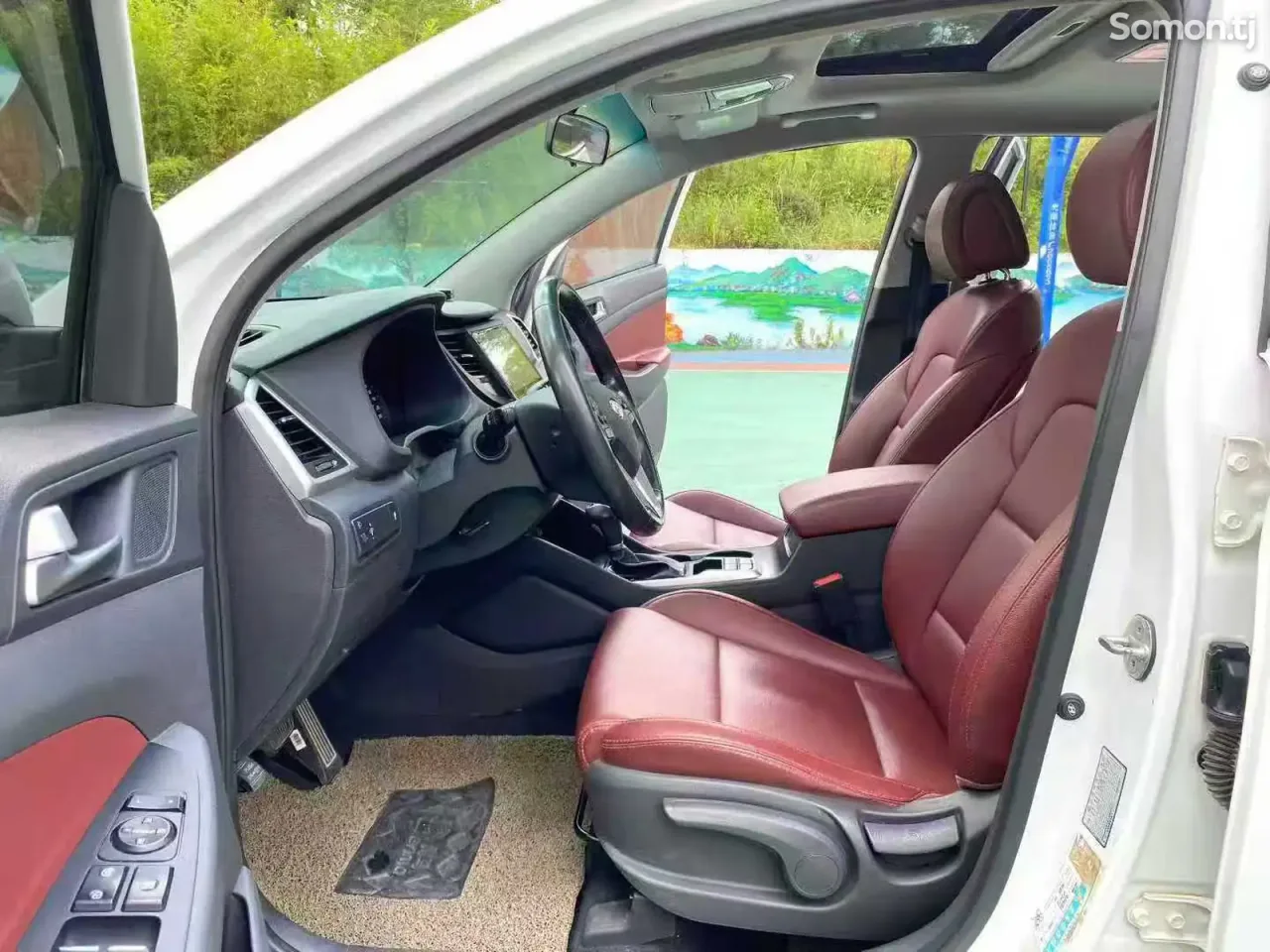 Hyundai Tucson 2015 · 1.6 AT