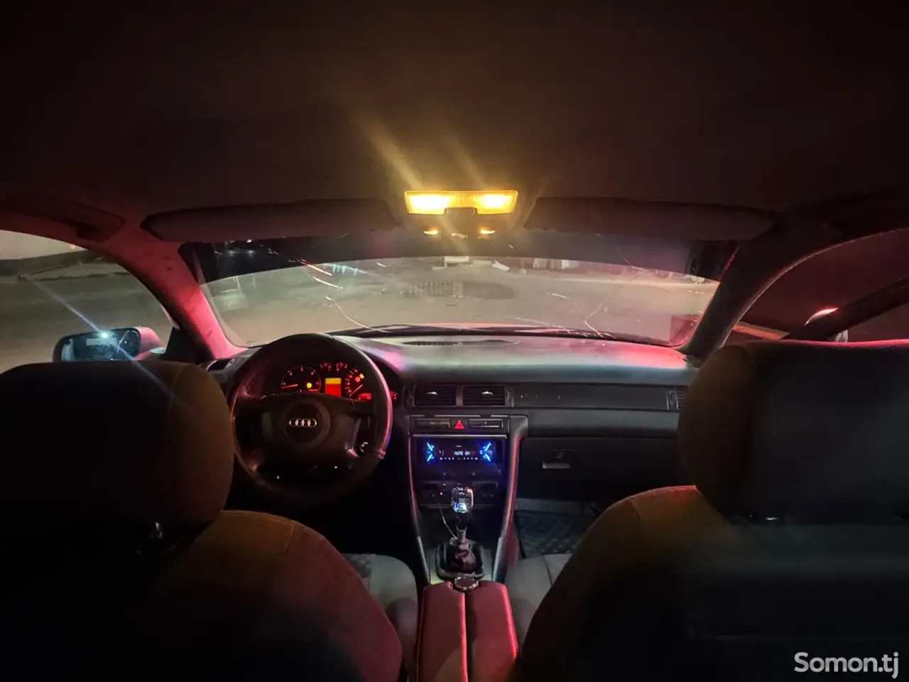 Audi A6 1999 · 2.4 MT