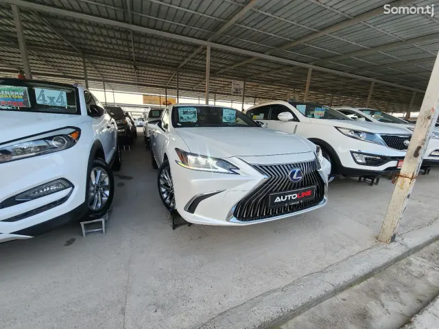 Lexus ES series 2019 · 3.0 AT