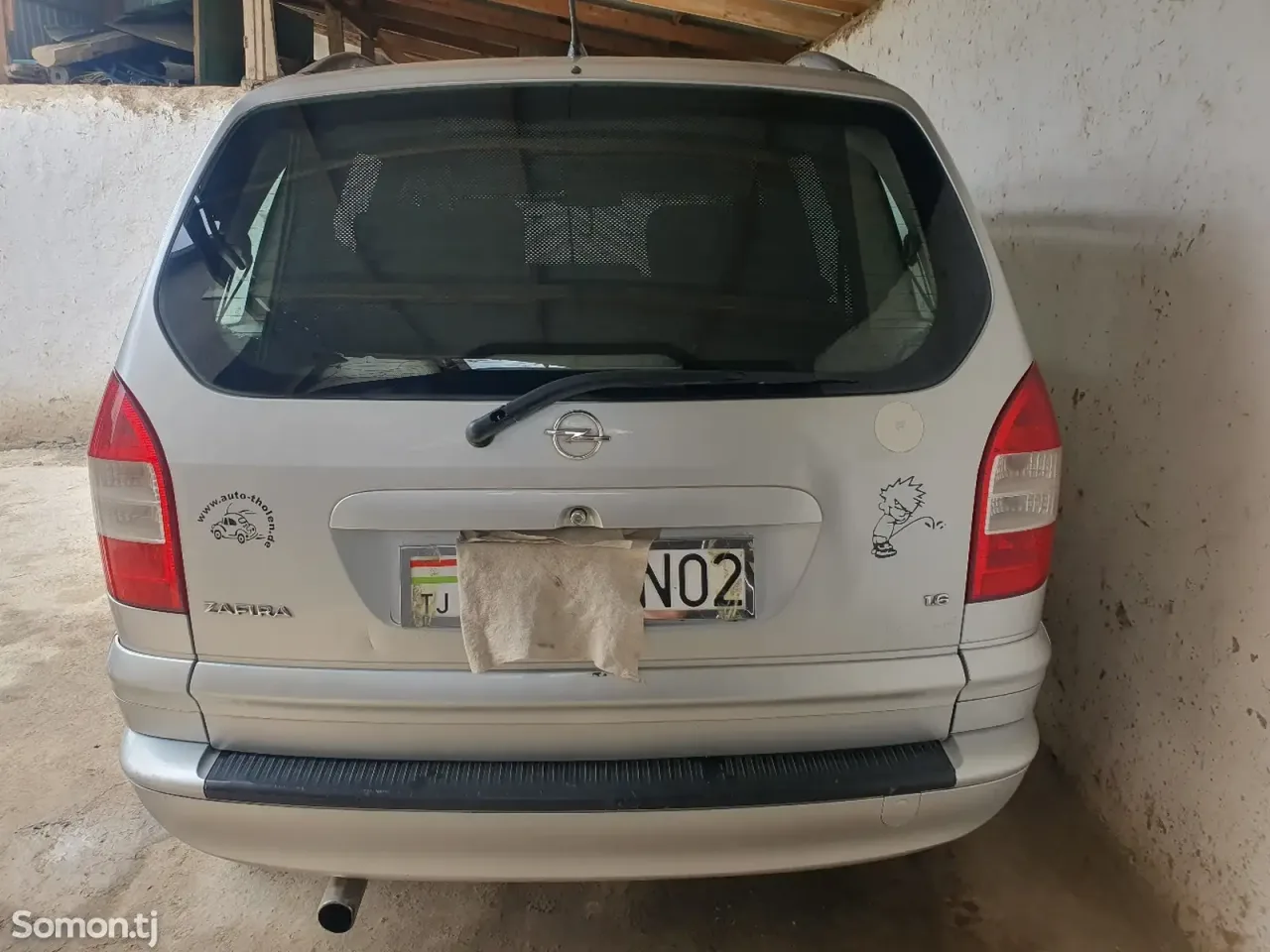 Opel Zafira 2004 · 1.6 MT