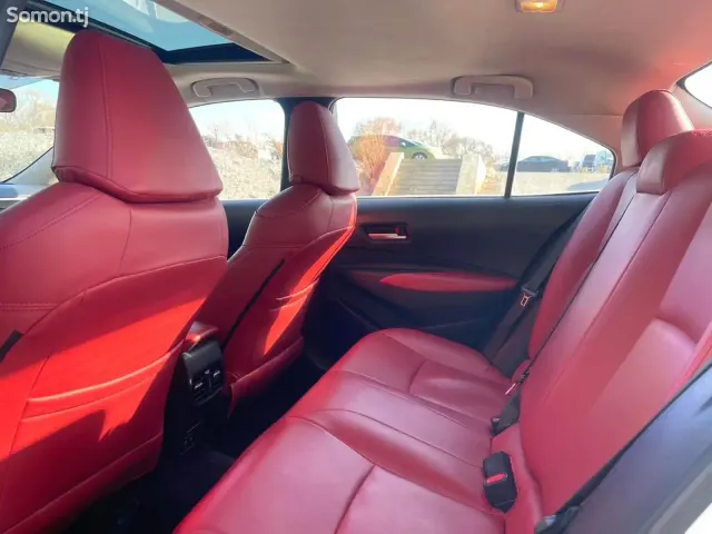 Toyota Corolla 2019 · 1.8 AT