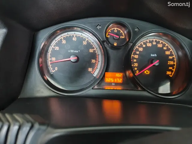 Opel Astra H 2004 · 1.8 MT