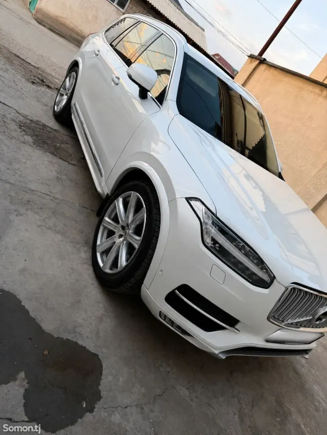 Volvo XC90 2016 · 2.4 AT