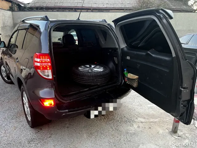 Toyota RAV 4 2012 · 2.0 AT