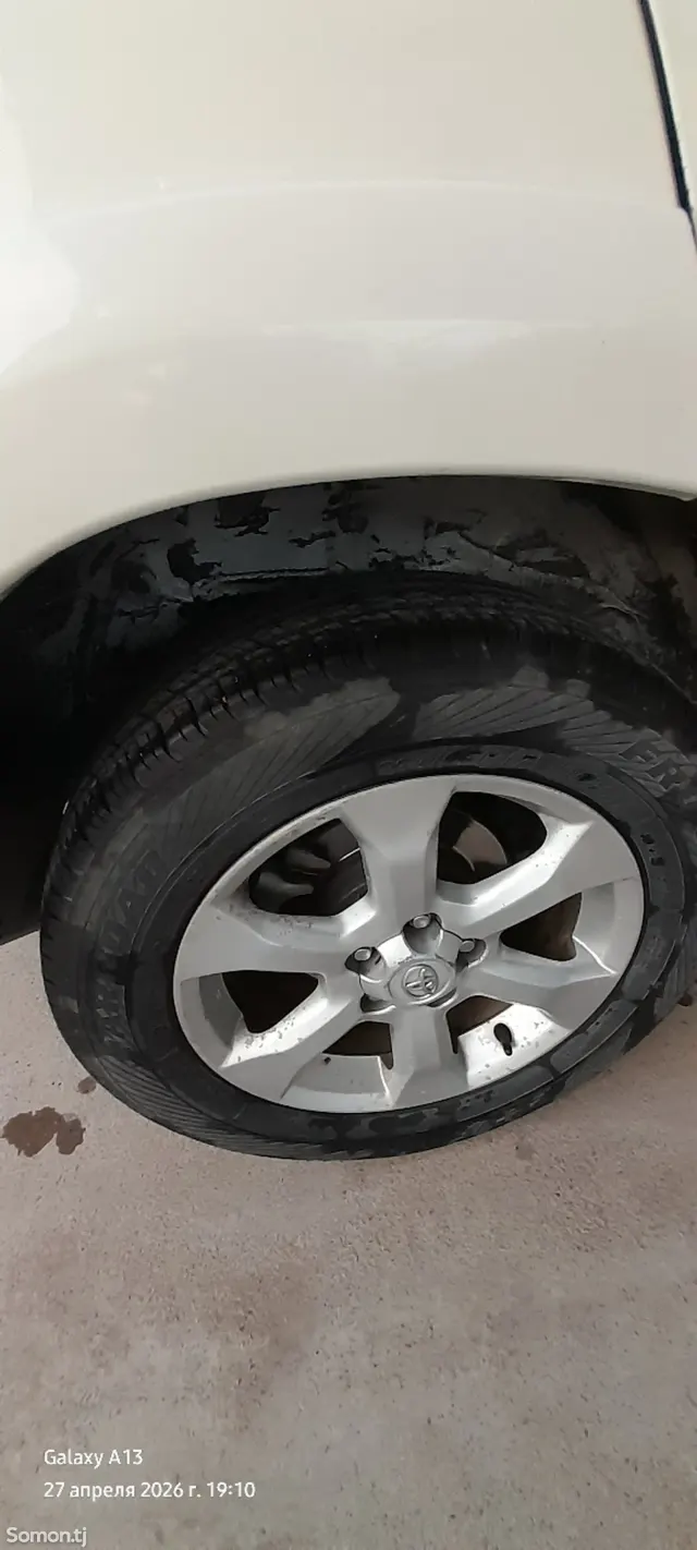 Toyota RAV 4 2011 · 2.5 AT