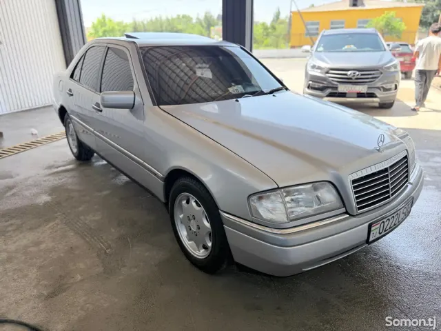 Mercedes-Benz C class 1995 · 1.8 MT