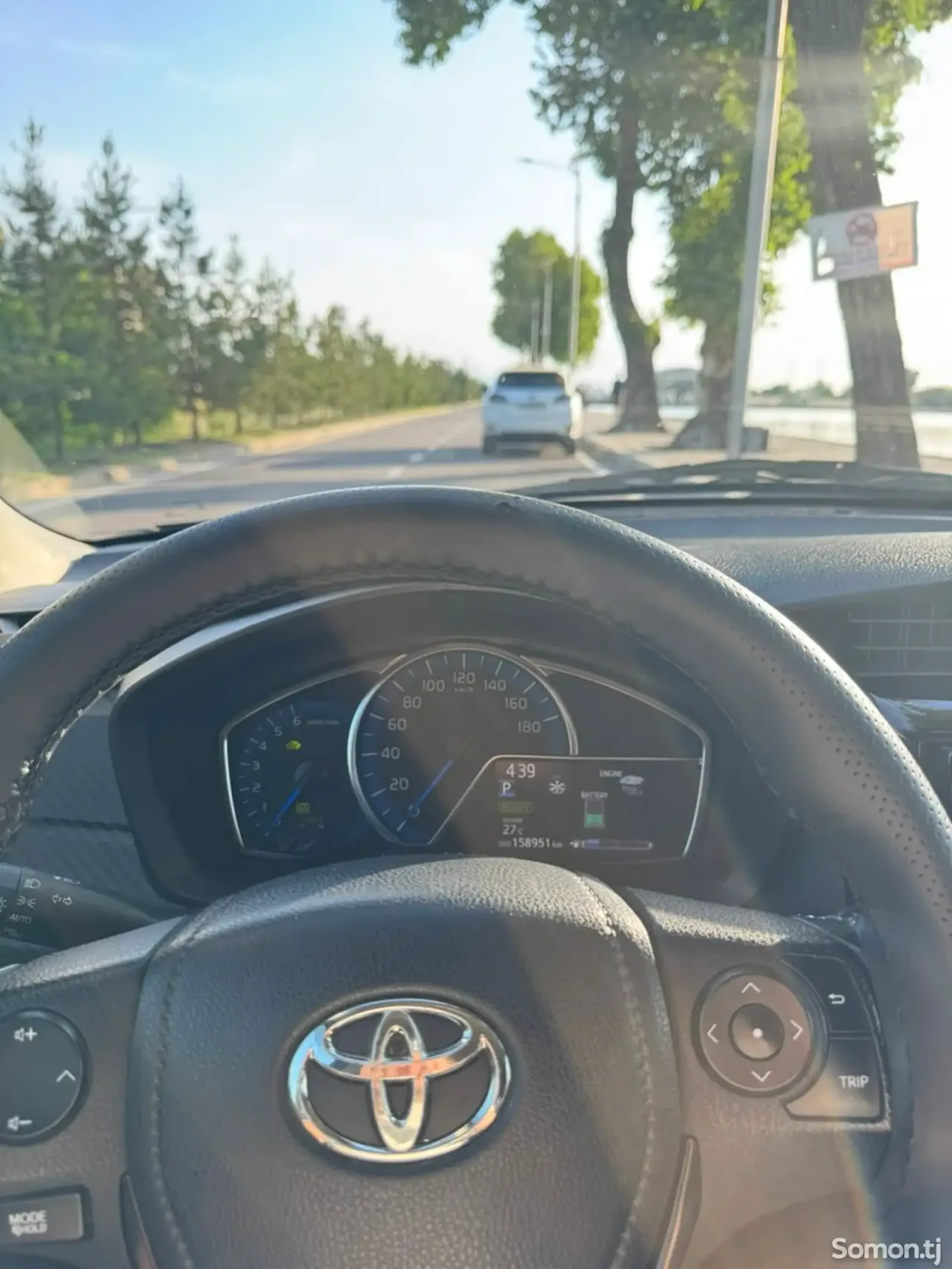Toyota Fielder 2015 · 1.5 AT