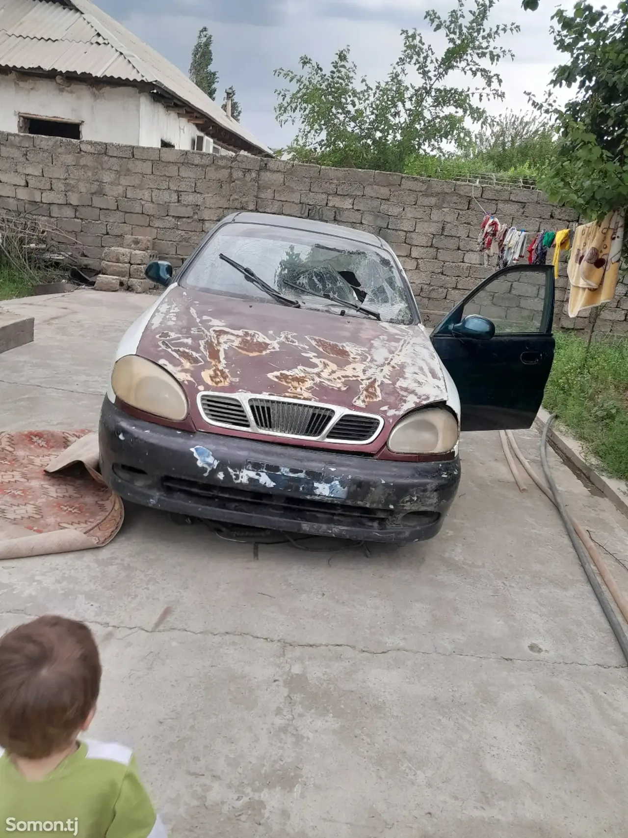 Daewoo Lanos 1994 · 1.6 MT