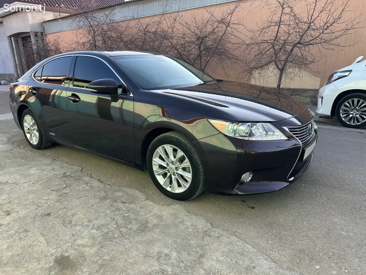 Lexus ES series 2015 · 2.5 AT