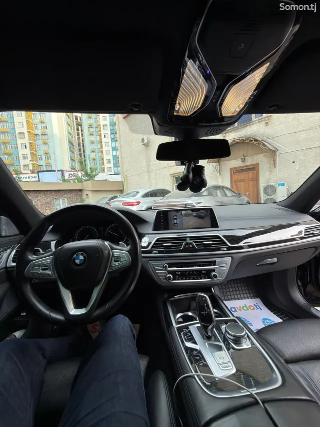 BMW 7 series 2018 · 3.0 AT