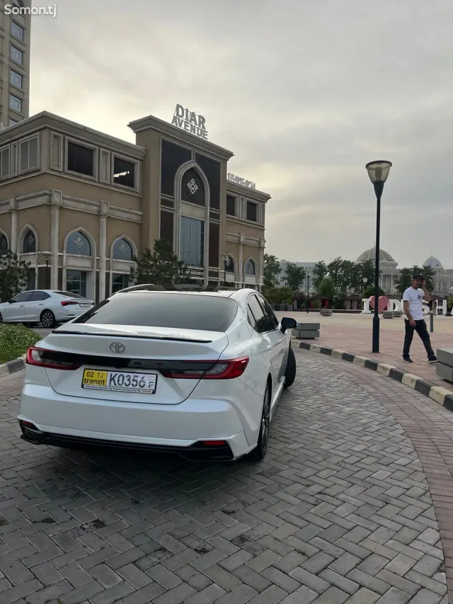 Toyota Camry 2025 · 2.0 AT