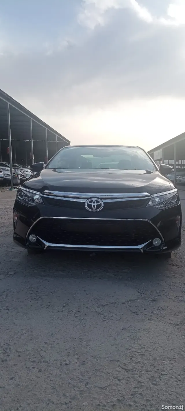Toyota Camry 2016 · 2.5 AT