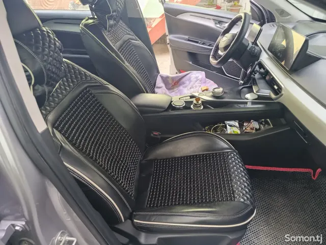 Geely Geometry E 2024 · AT