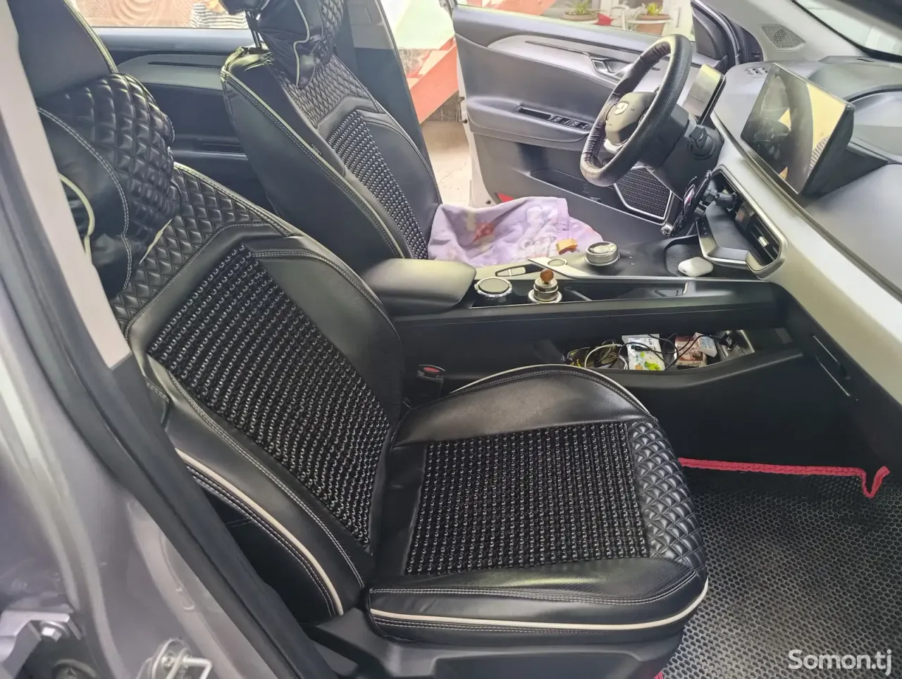 Geely Geometry E 2024 · AT