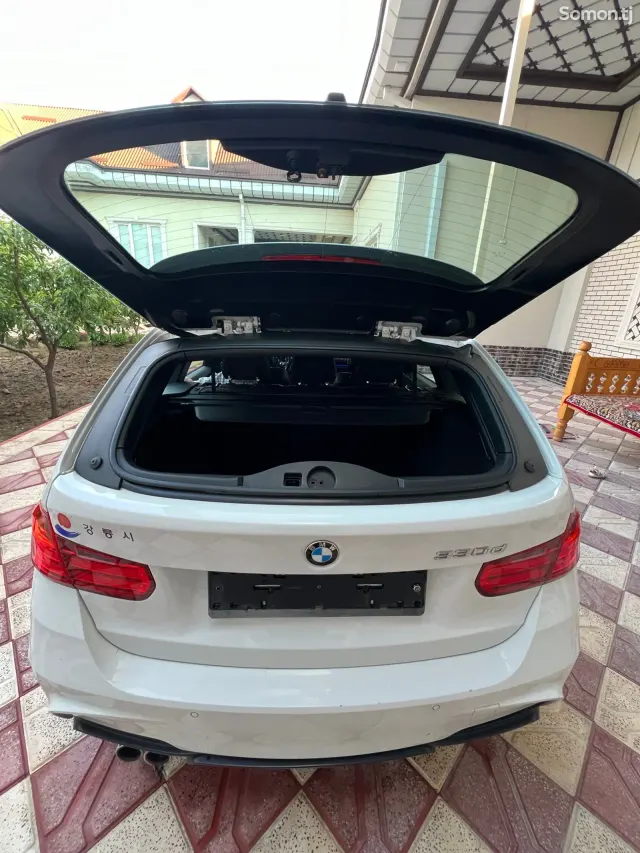 BMW M3 2015 · 2.0 AT