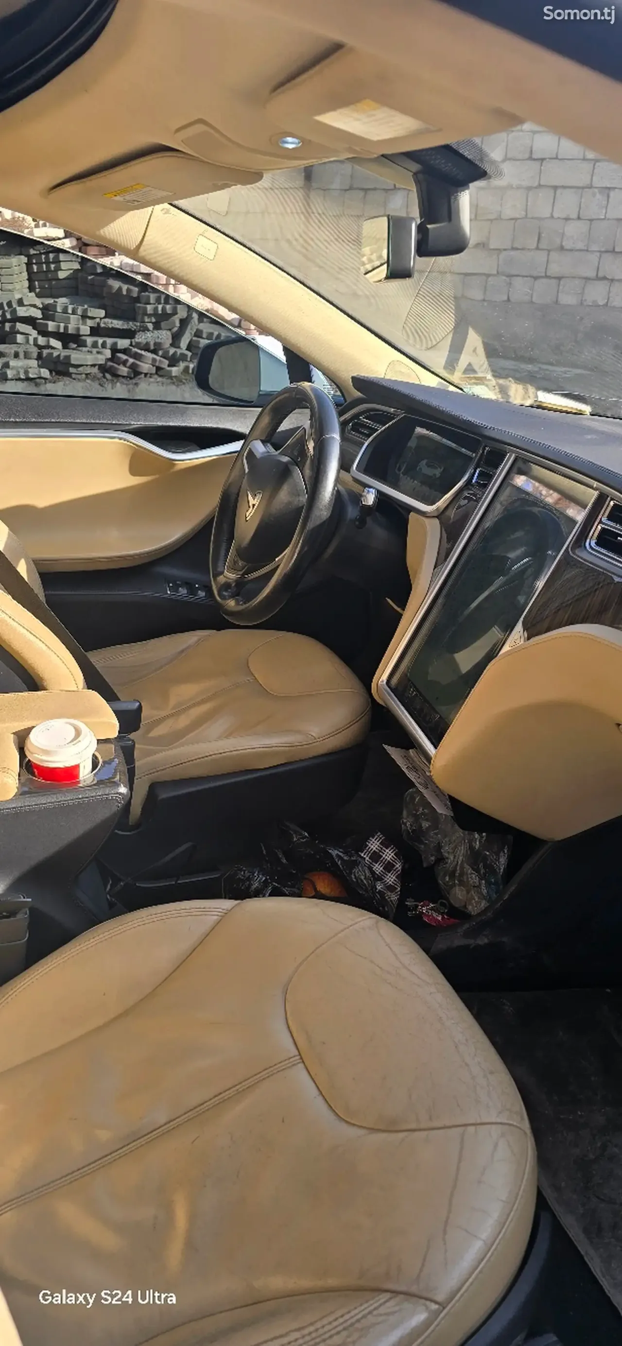 Tesla Model S 2013 · AT