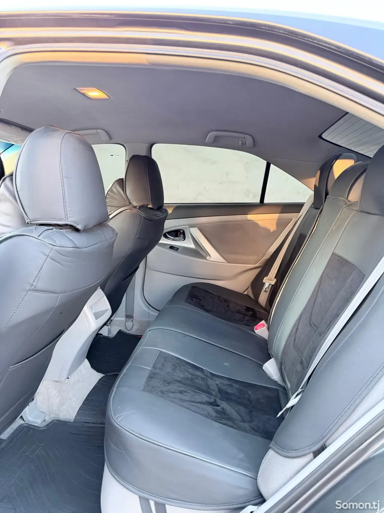 Toyota Camry 2010 · 2.5 AT