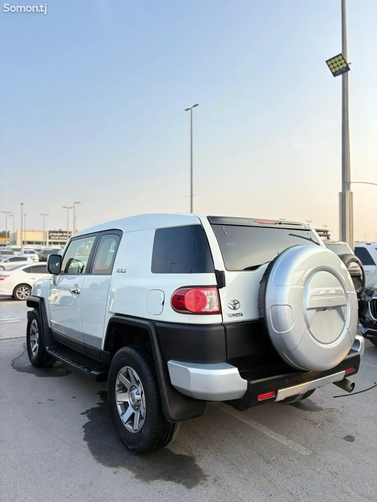 Toyota FJ Cruiser 2015 · 4.0 AT