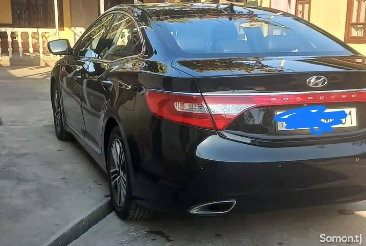 Hyundai Grandeur 2014 · 2.4 AT