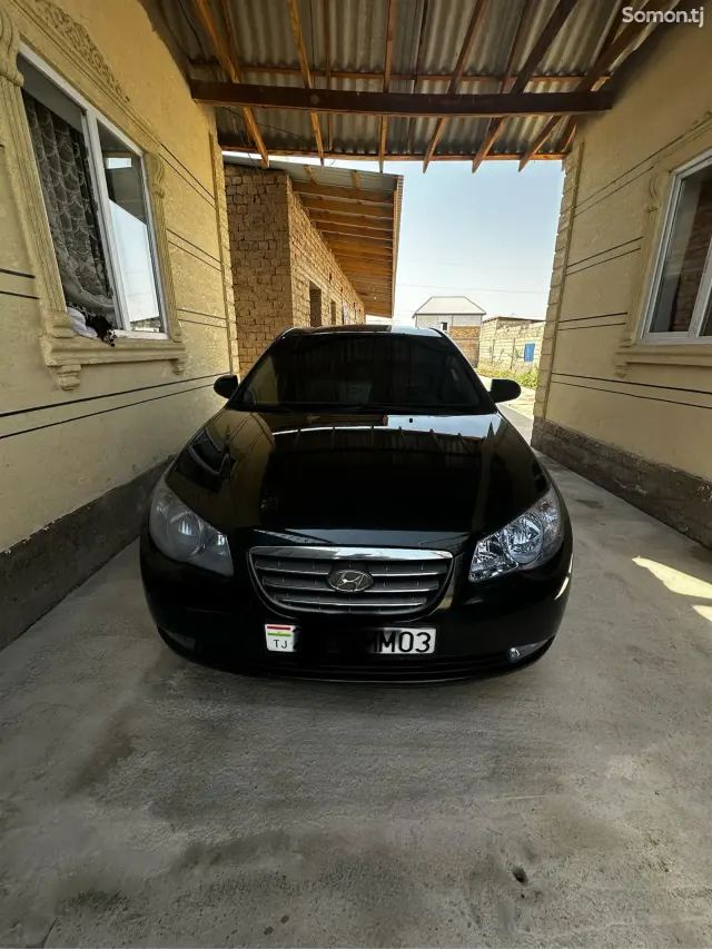 Hyundai Avante 2009 · 1.6 AT