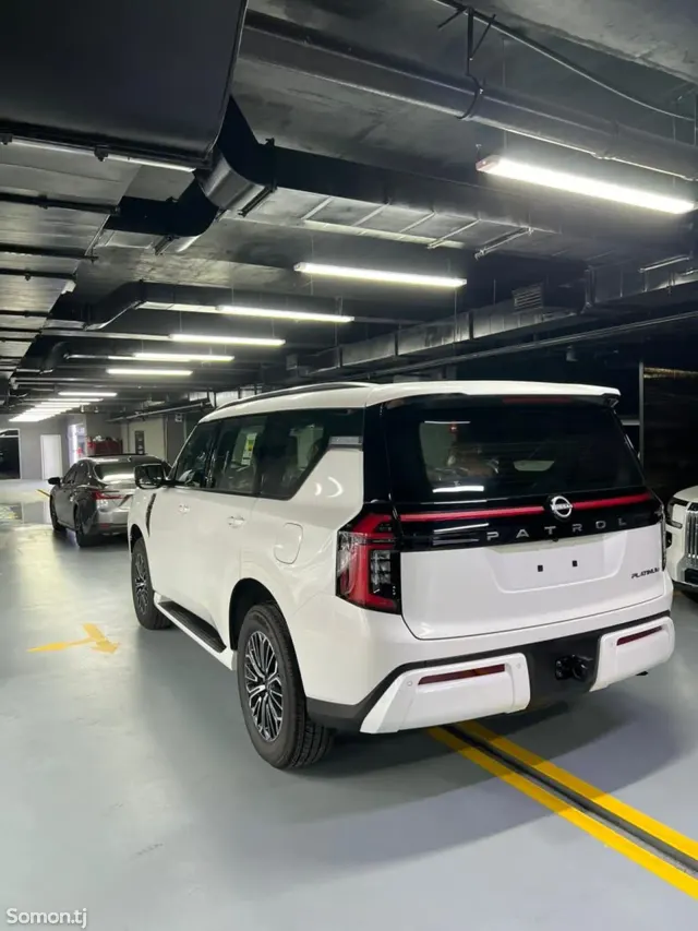 Nissan Patrol 2025 · 3.8 AMT