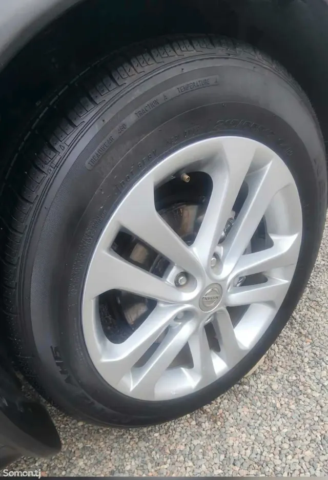 Nissan Juke 2011 · 1.6 AT