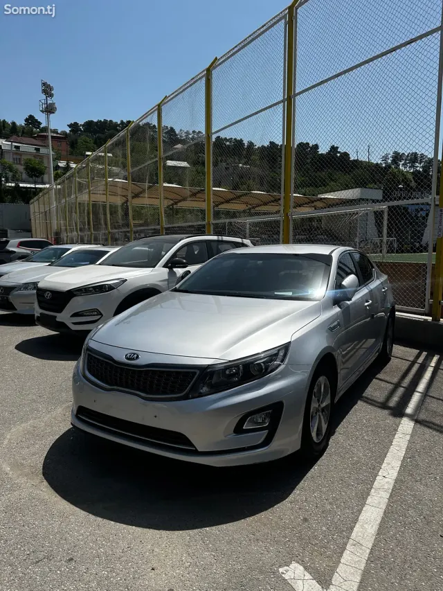 Kia K5 2015 · 2.0 AT