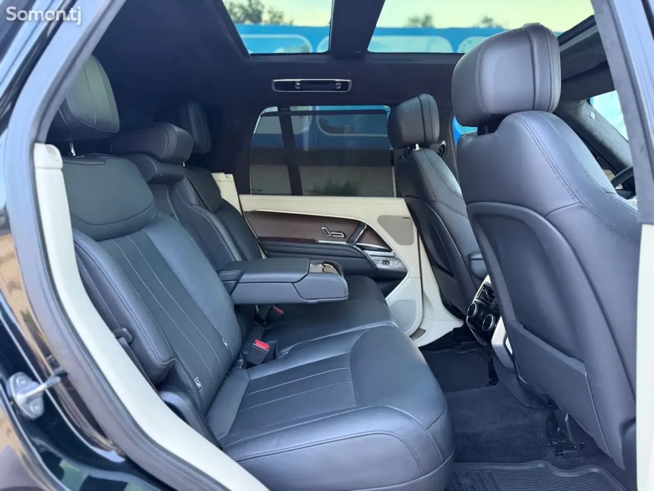 Land Rover Vogue 2023 · 3.0 AT