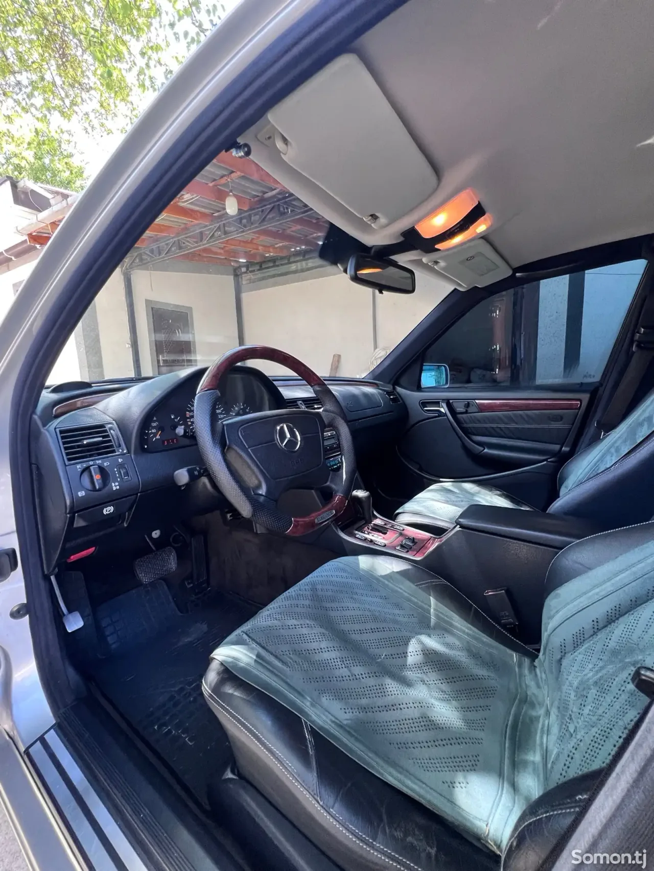 Mercedes-Benz C class 2000 · 2.4 AT