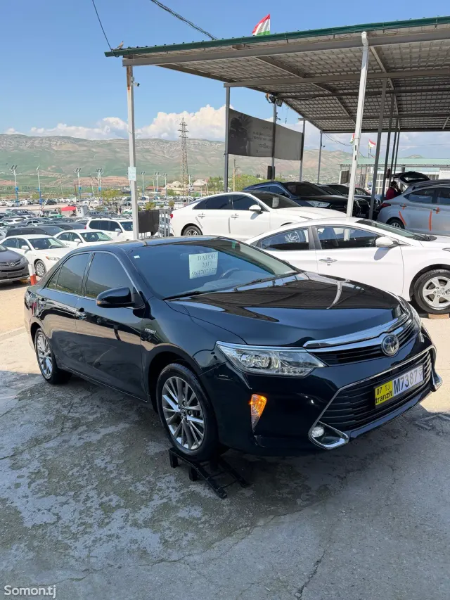 Toyota Camry 2017 · 2.5 AT