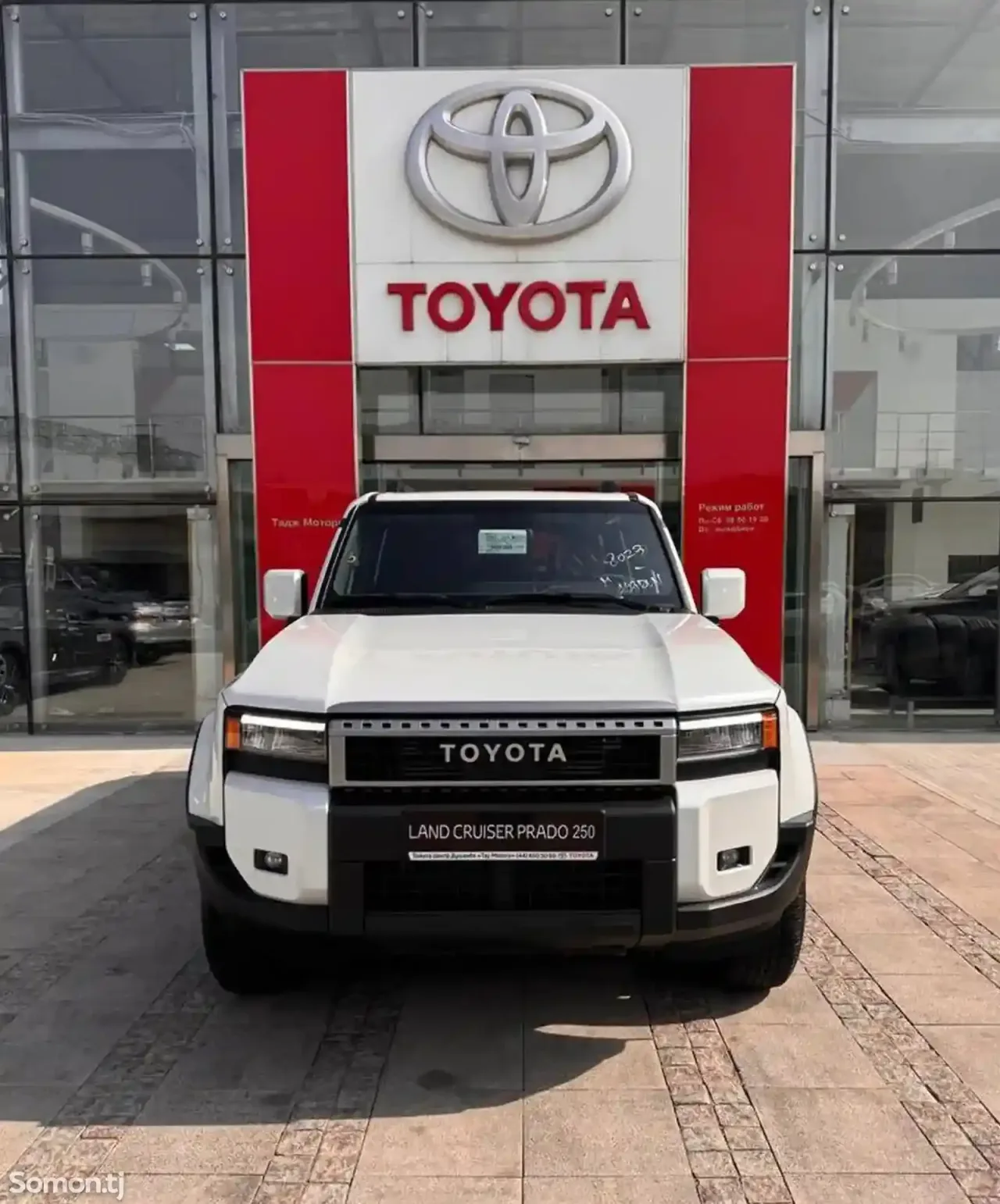 Toyota Land Cruiser Prado 2025 · 2.4 AT