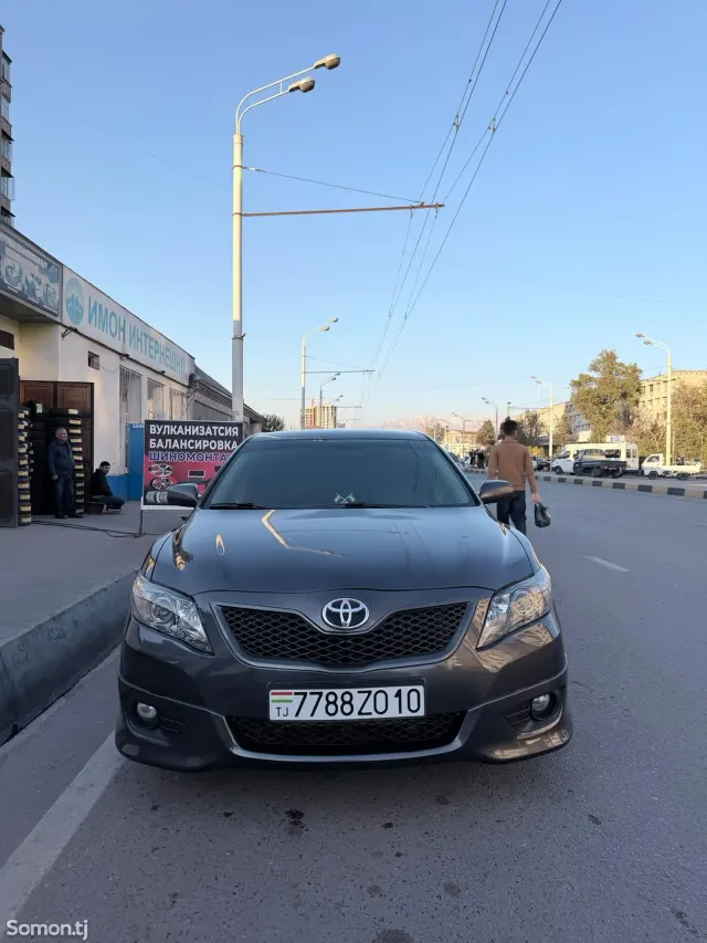 Toyota Camry 2010 · 2.5 AT