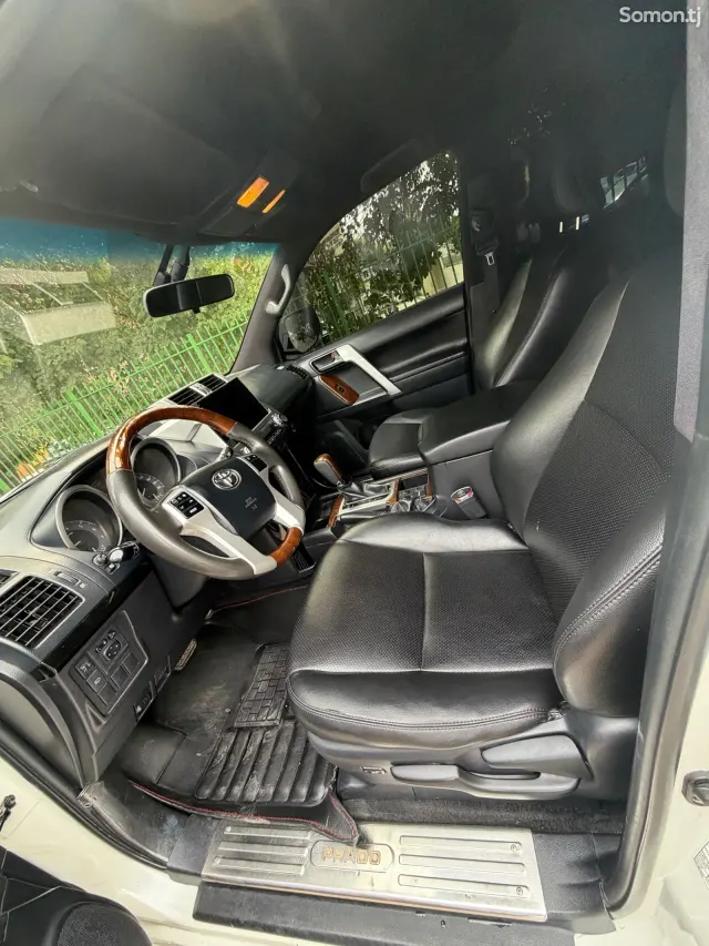 Toyota Land Cruiser Prado 2014 · 4.0 AT