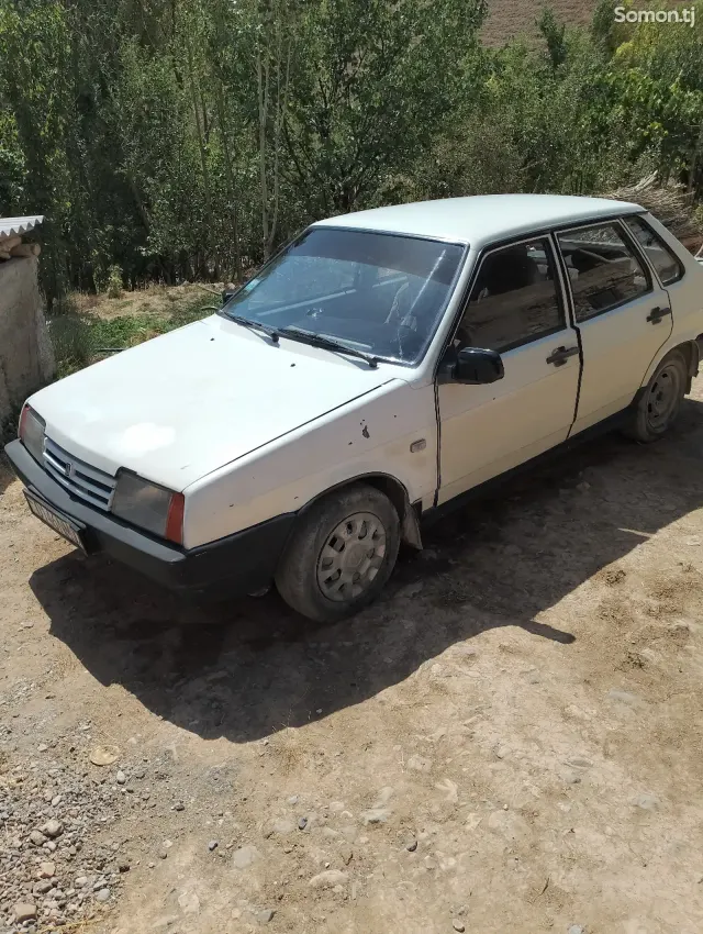 Lada (ВАЗ) 21099 1995 · 1.5 MT