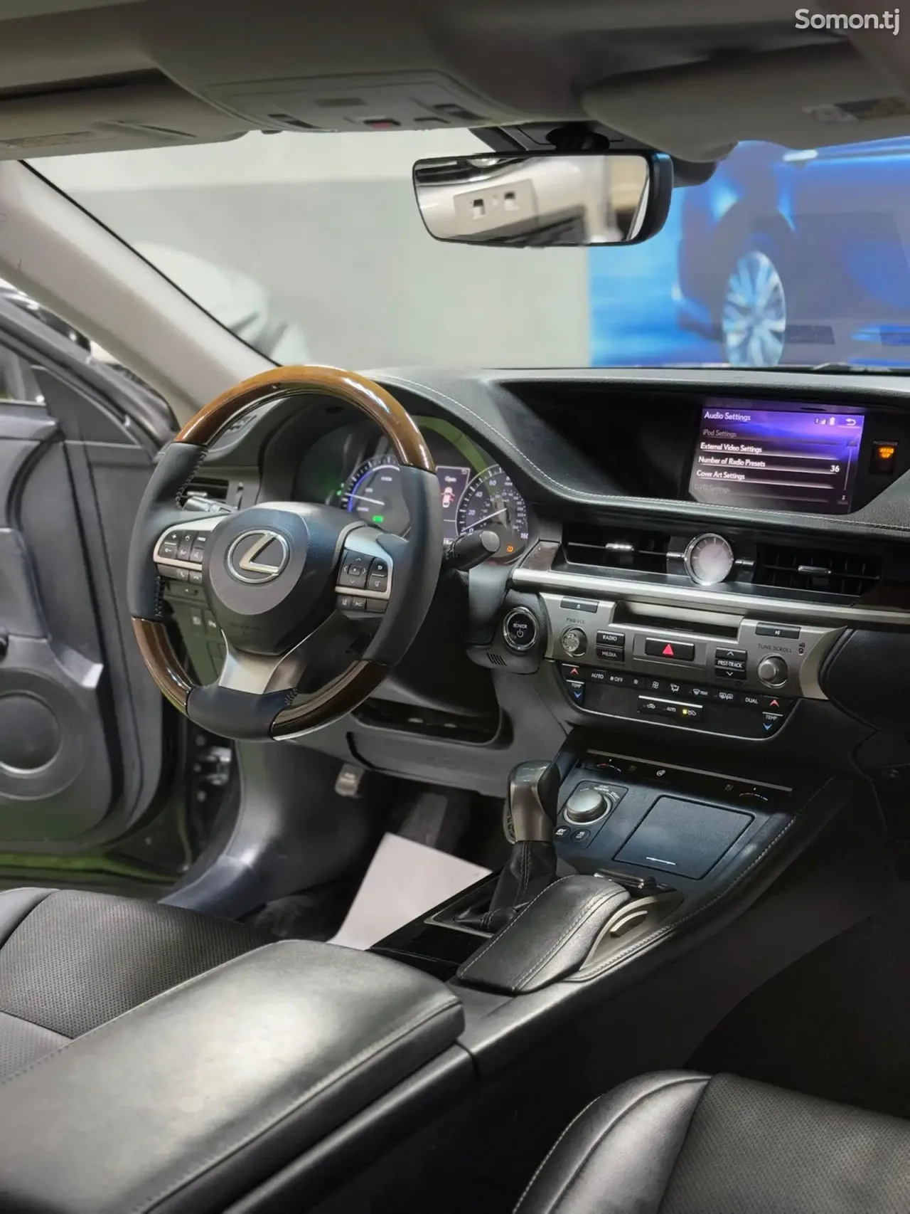 Lexus ES series 2018 · 3.0 AT