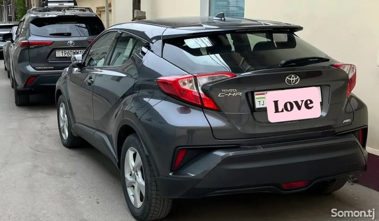 Toyota C-HR 2017 · 1.2 AT