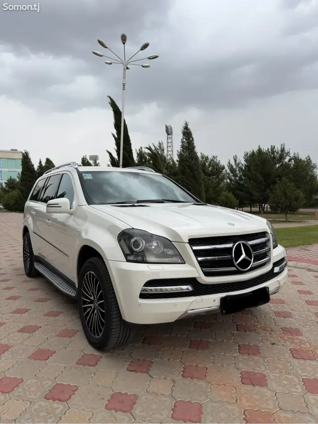 Mercedes-Benz GLS 2012 · 3.5 AT