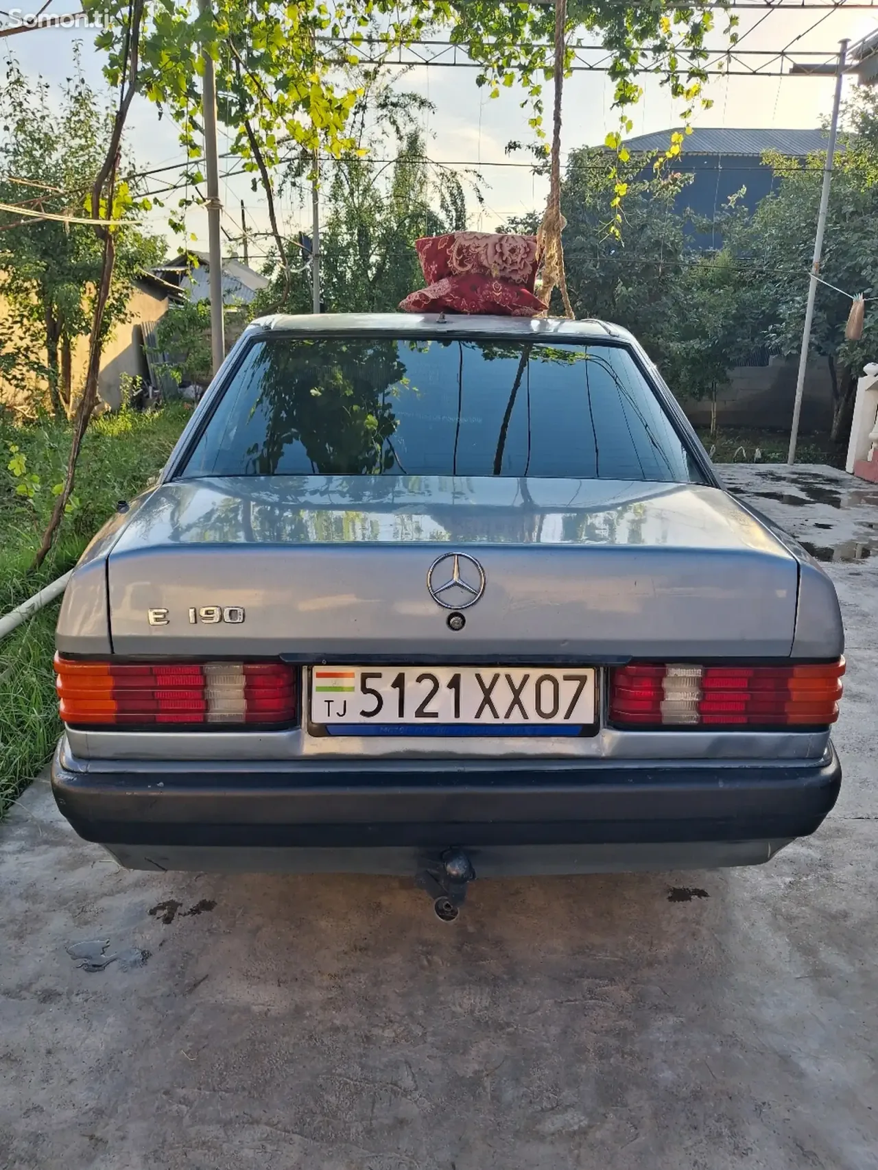 Mercedes-Benz W201 1989 · 2.0 MT
