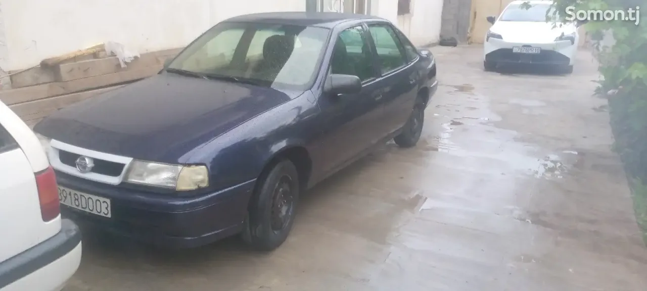 Opel Vectra A 1991 · 1.6 MT