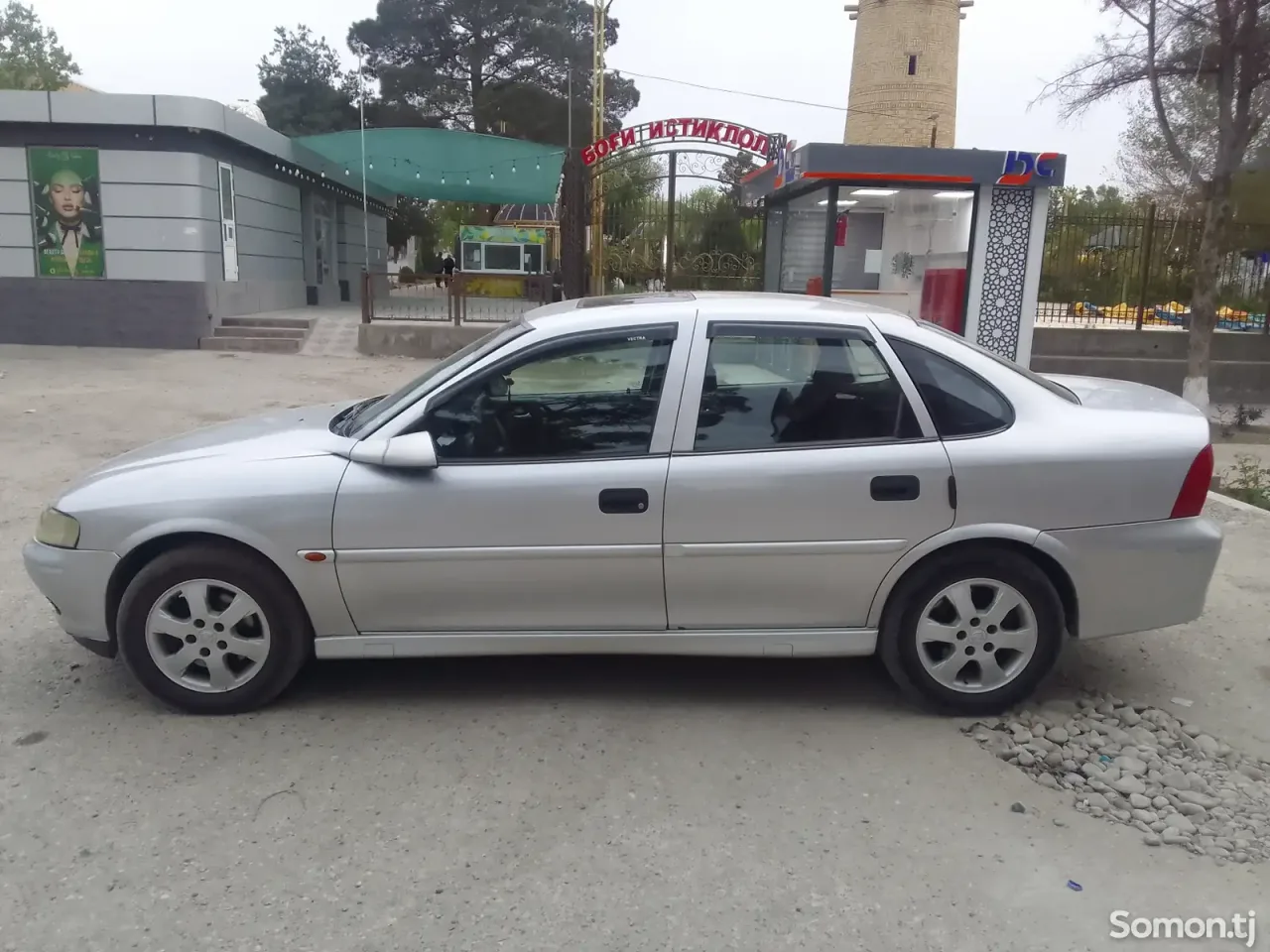 Opel Vectra B 1999 · 1.6 MT
